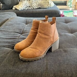 Brown Mia Boots